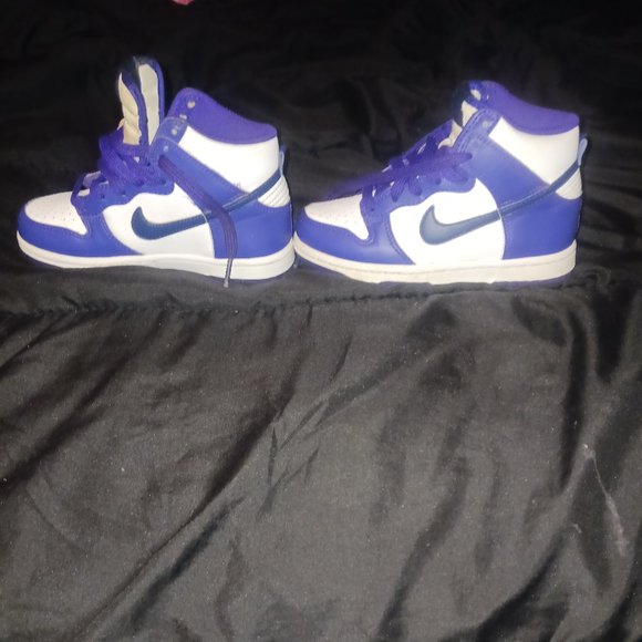 Shoes - Picture 1 of 1